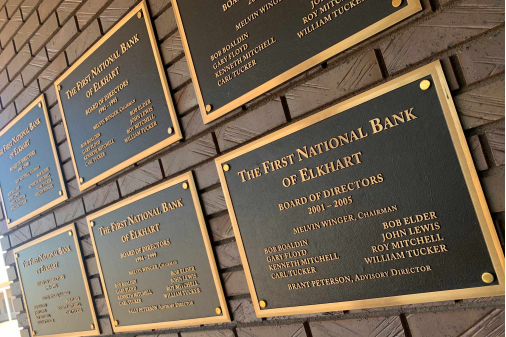 一家村镇银行的倒闭实录:加密开始在银行业“杀猪”?