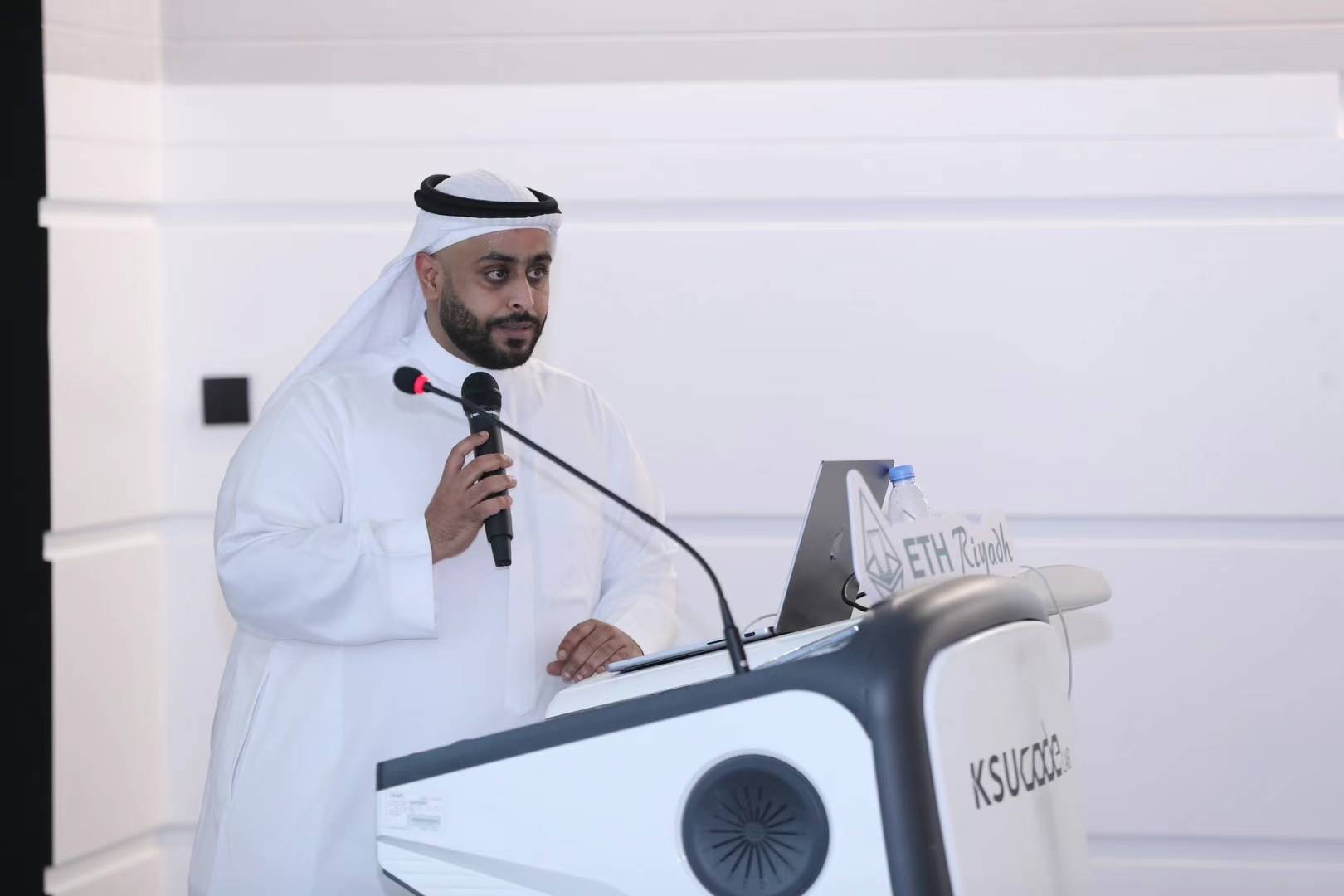 以太坊利雅得活动顺利召开,ChainIDE赋能沙特开发者生态