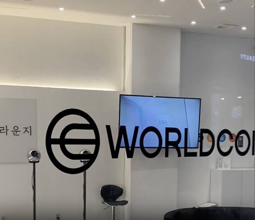 韩国人钟情Worldcoin:交易量仅次于币安,老年人加入扫虹膜