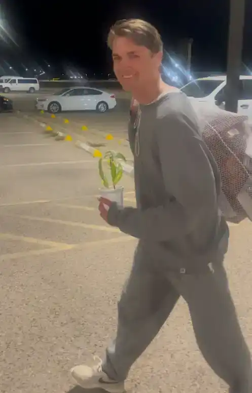 特朗普上任首日,被囚11年的丝绸之路创始人获释