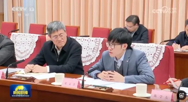 DeepSeek霸榜App Store,中国AI搅动海外科技圈