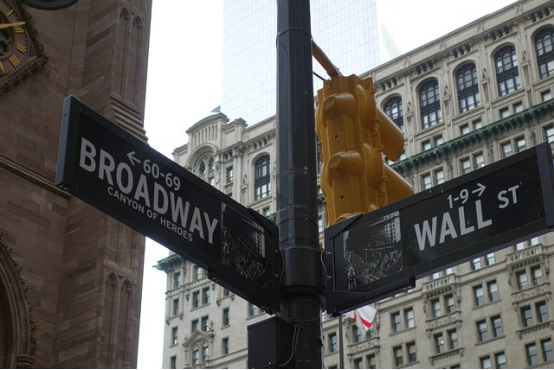 Coinbase跻身标普500,大厂瞄准RWA,机构们开始“FOMO”了